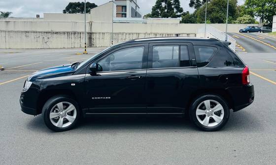 JEEP COMPASS 2.0 SPORT 4X2 16V GASOLINA 4P AUTOMÁTICO JEEP COMPASS 2.0 SPORT 4X2 16V GASOLINA 4P AUTOMÁTICO
